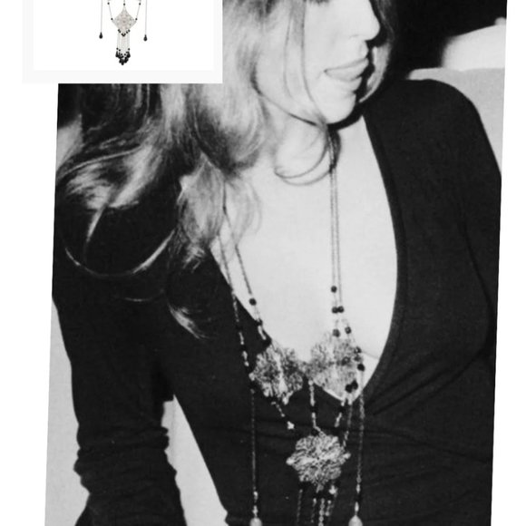 Replica Sharon Tate 60s Inspired Statement Lariat Necklace - Picture 4 of 7